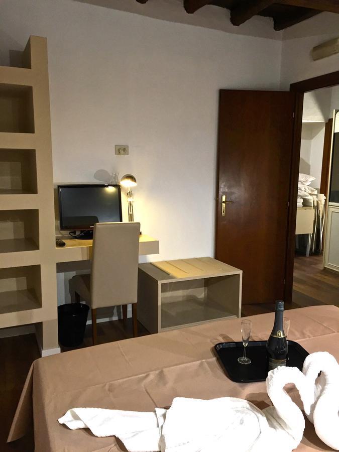 Do-Do Navona Suites Рим Стая снимка